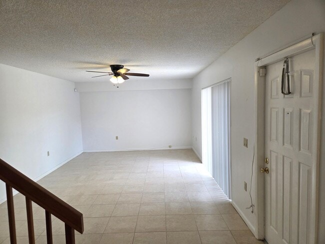 Building Photo - 573 Green Springs Pl
