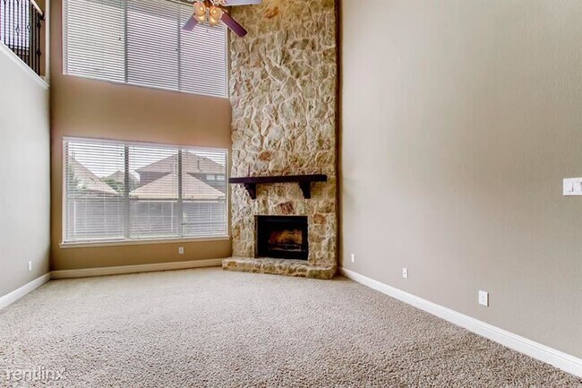 Foto del edificio - 4 br, 3 bath House - 651 Seymour Drive UNIT
