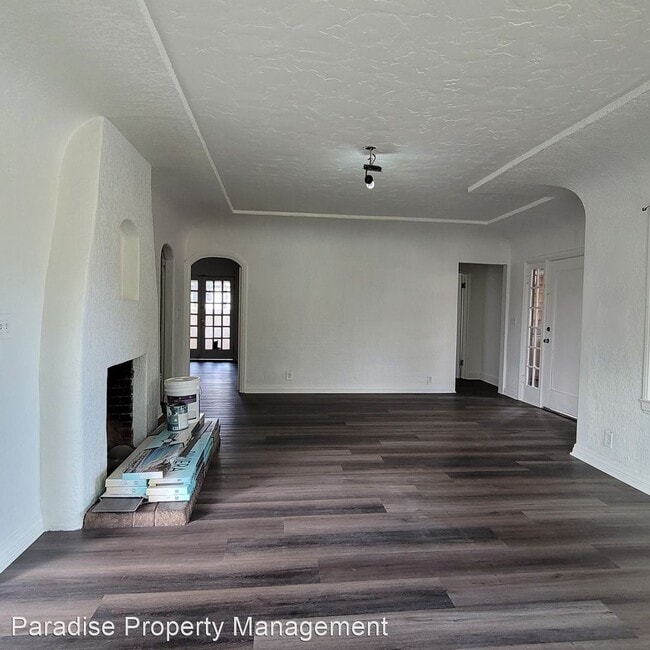 Building Photo - 3 br, 1 bath House - 112 S. 7th St.