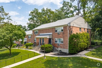 Building Photo - HudsonView Living