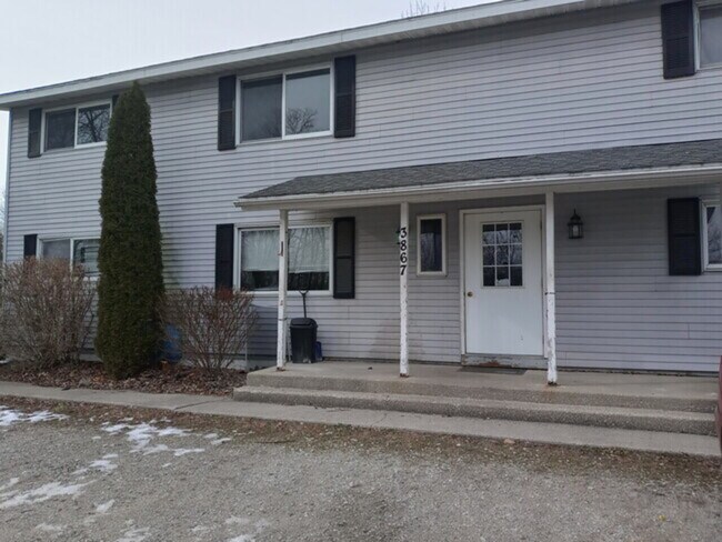 Building Photo - SR15 4 unit