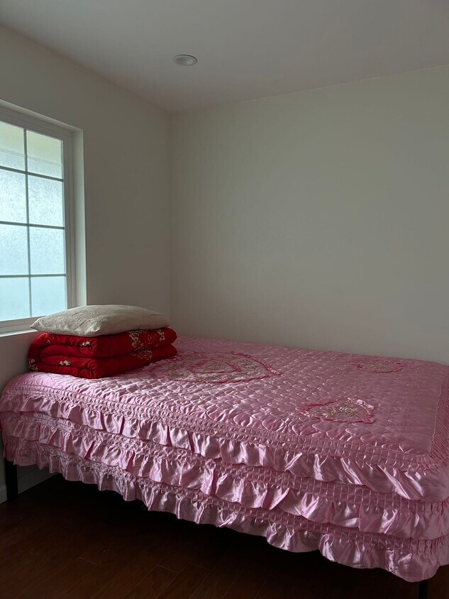 Foto principal - 3403 Meridian Ave