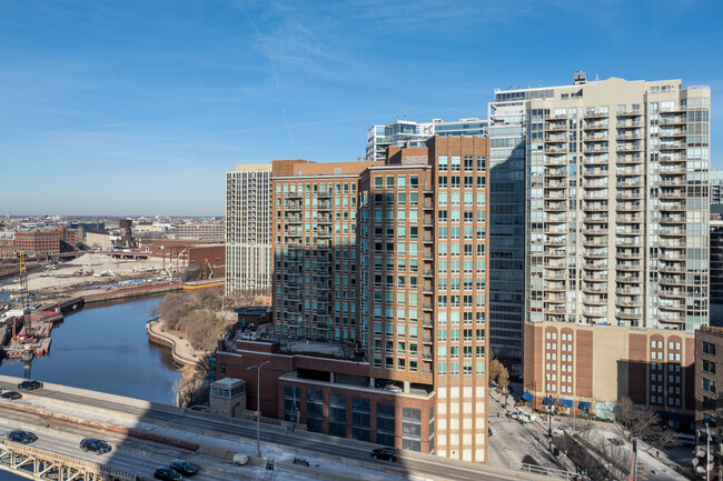 Aerial Photo - Park Place Condominiums