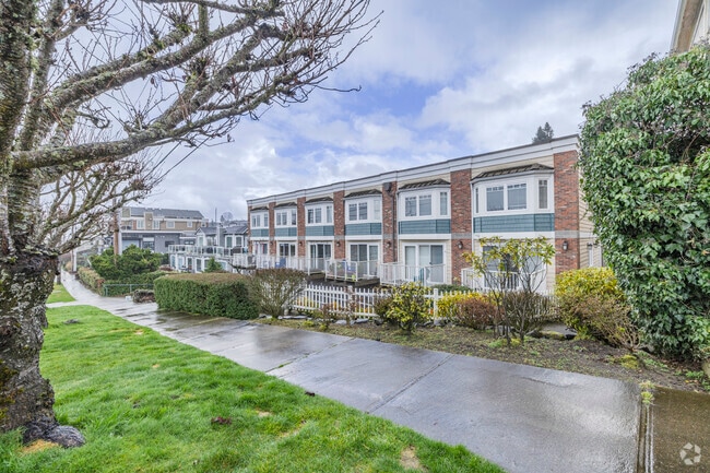 Building Photo - Harbor Place Townhomes