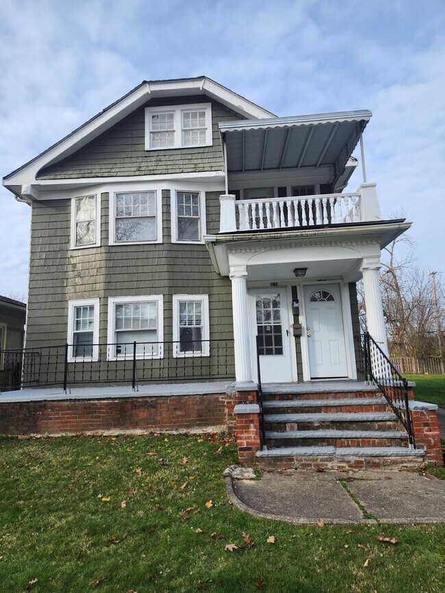 Building Photo - 3722 Chelton Rd