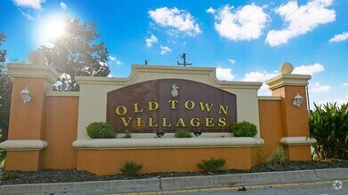 Building Photo - 225 Old Village Center Cir