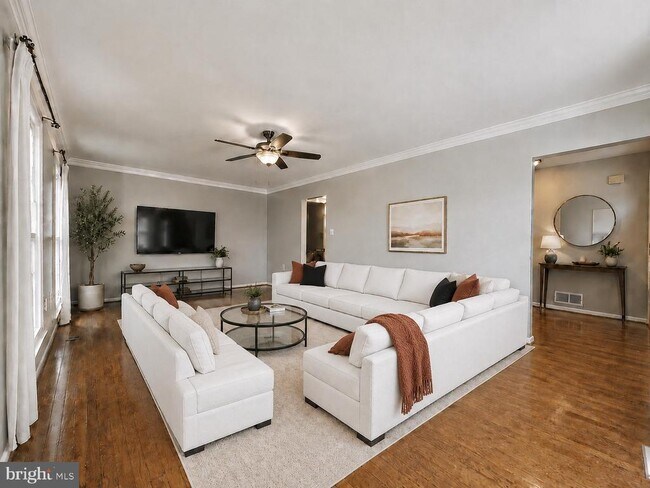 Foto del edificio - 4513 Shoal Creek Ct