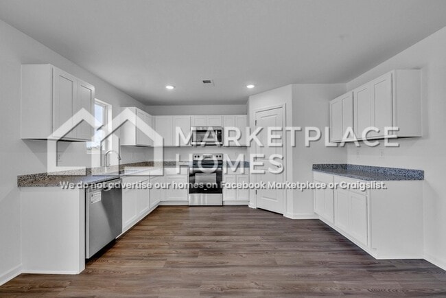 Building Photo - 327 Orchid Ln