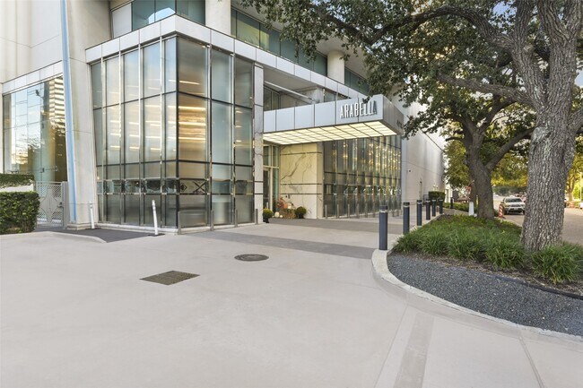 Foto del edificio - 4521 San Felipe St