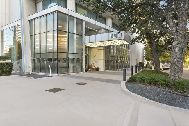 Building Photo - 4521 San Felipe St