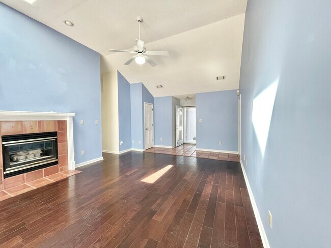 Building Photo - 3142 Summerchase Pl