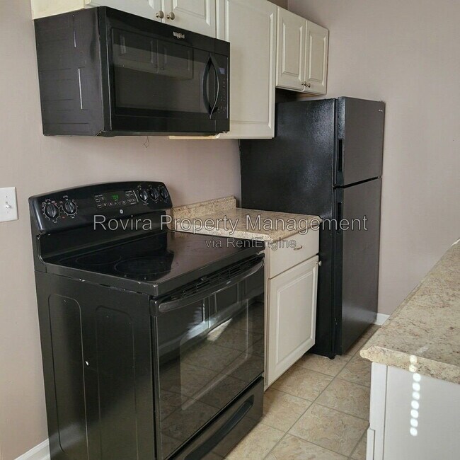 Foto del edificio - 239 N Glenwood Ave