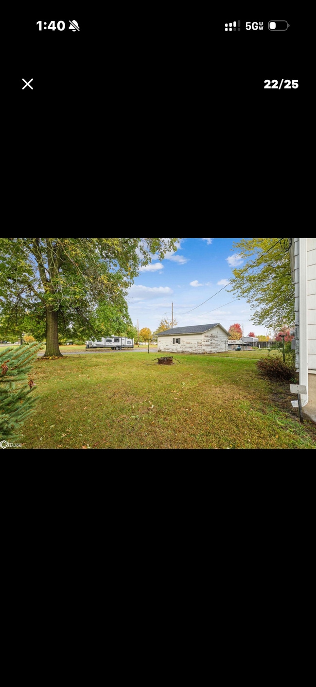 Building Photo - 406 Center St