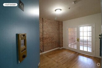 Building Photo - 535 E 87th St