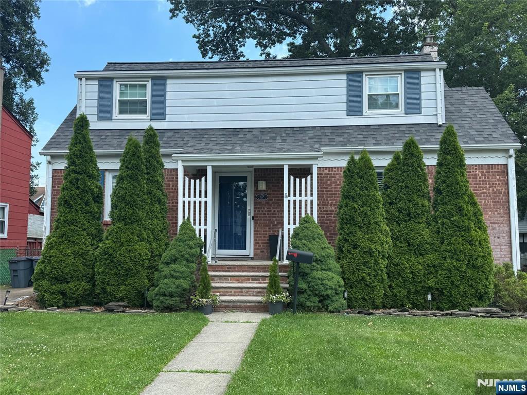 Primary Photo - 17 Birchwood Rd