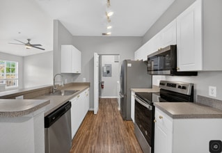 Building Photo - 821 Grand Regency Pointe