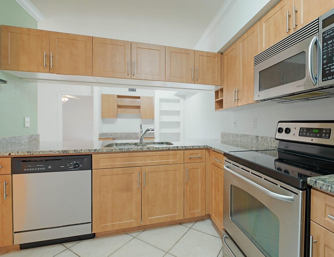 6511 Emerald Dunes Dr Unit 301, Royal Palm Beach, FL 33411 Condo for