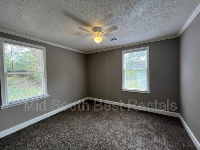 Foto del edificio - 1564 Leland St