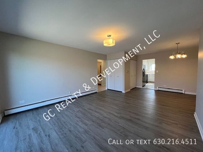 Foto del edificio - ***RECENTLY UPDATED NORTHBROOK CONDO / 2 B...