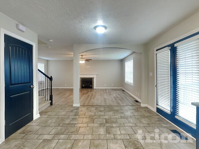 Foto del edificio - 1304 Golden Eagle Way