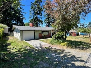 Building Photo - 2563 Airline Way