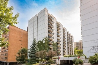 Building Photo - 3470 Simpson St