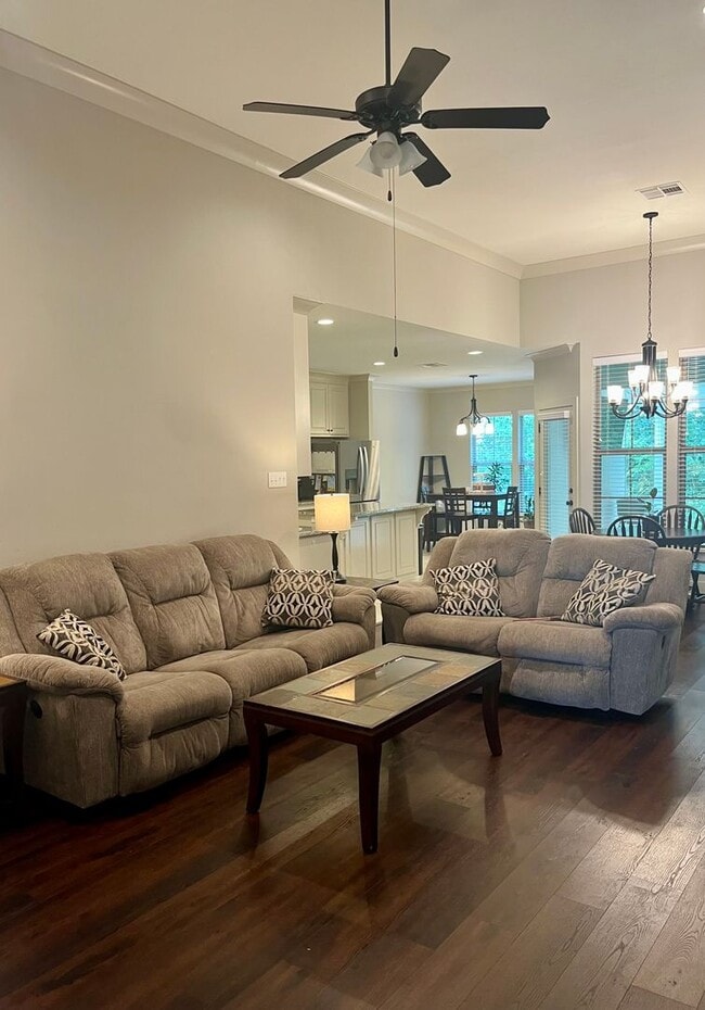 Building Photo - 1/2 MONTH FREE MOVE IN SPECIAL IN PRAIRIEV...
