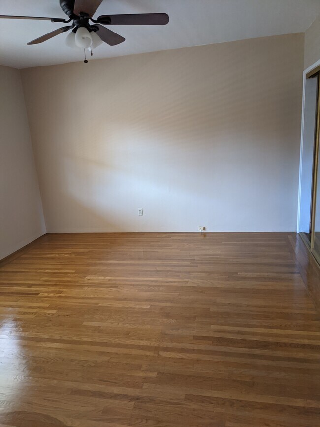 All.hardwood floors in excellent codition - 2325 T St