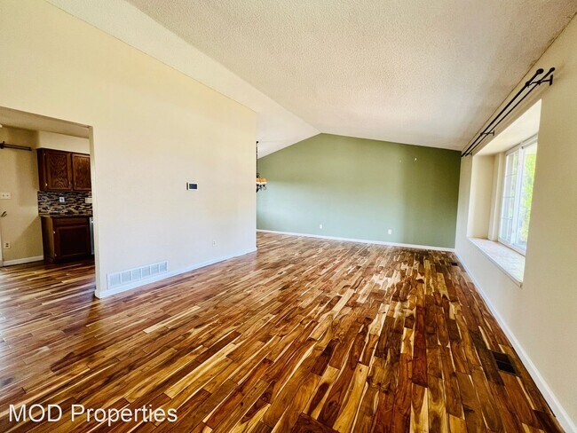 Building Photo - 5 br, 2.5 bath House - 17959 E. Florida Dr.