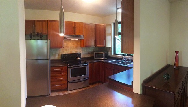 Kitchen - 4732 Grand Ave S