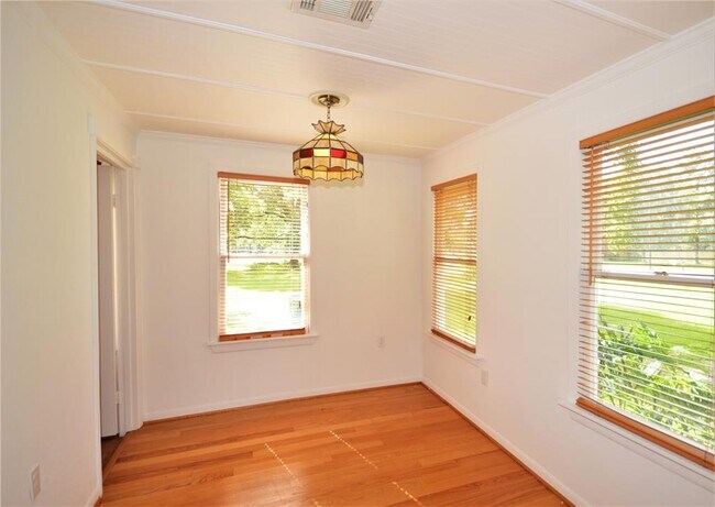 Building Photo - 2642 Loganberry Cir