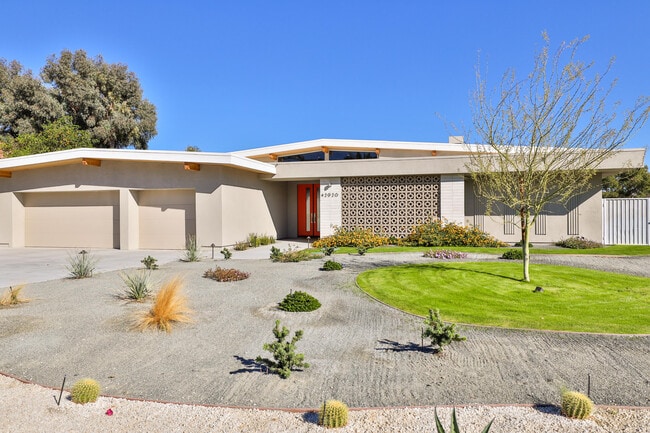 Building Photo - 42920 Caballeros Dr