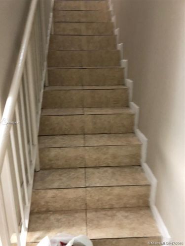 Foto del edificio - 3011 W 76th St