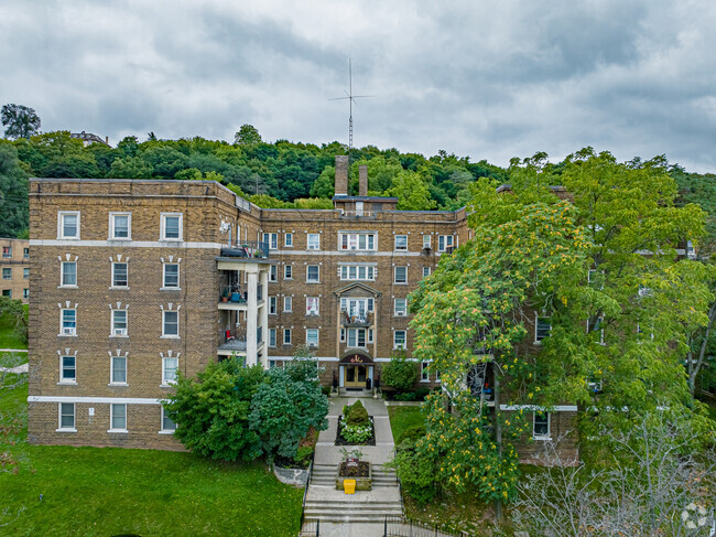 Building Photo - Mountainview Apartments