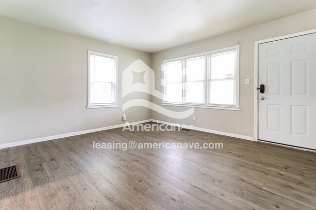 Foto del edificio - 8659 Jewett Ave