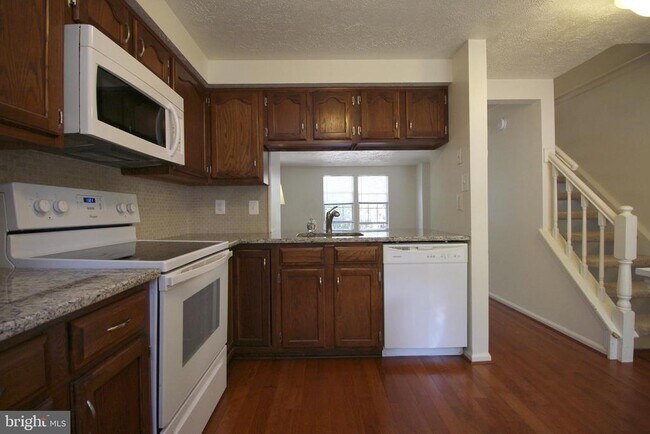 Foto del edificio - 1544 Woodcrest Dr
