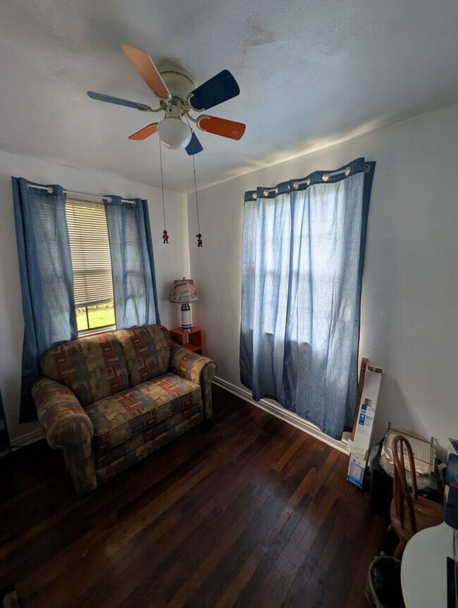 Foto del edificio - 2711 Stanwood Ave