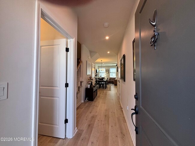 Building Photo - 12 Coburgh Dr