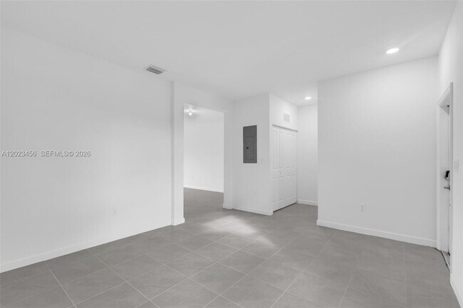Foto del edificio - 2357 NW 122nd Ter