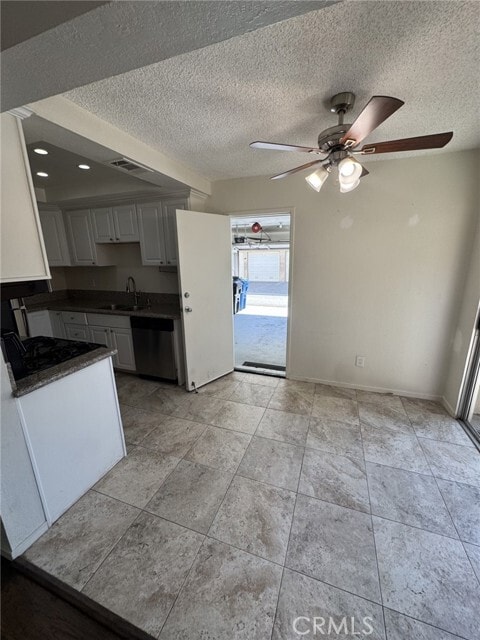 Building Photo - 16748 Cedarwood Cir