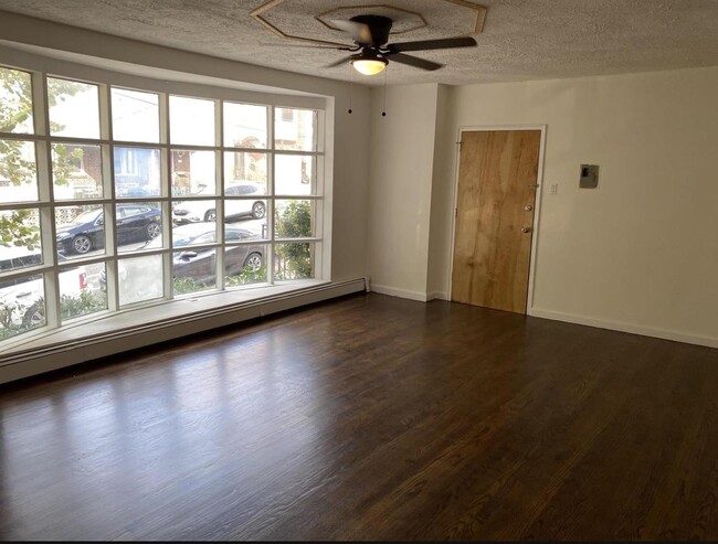 Building Photo - 132 Nelson Ave
