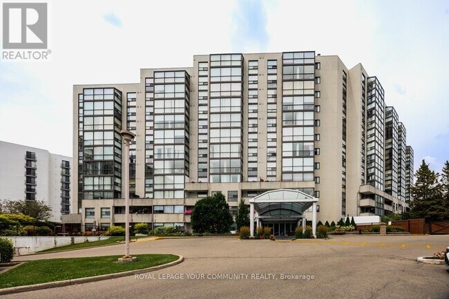 Photo du bâtiment - 20-320 Harding Blvd W