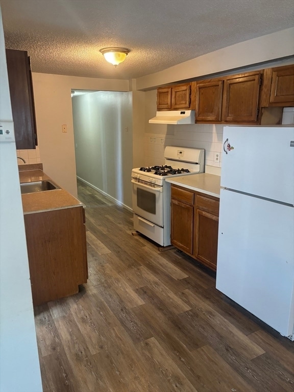 Foto del edificio - 108 S Common St