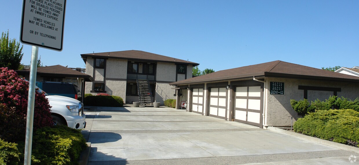 Primary Photo - 38247-38259 Fremont Blvd