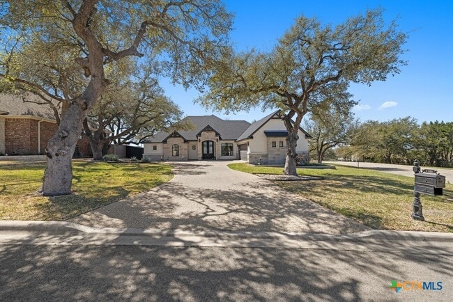 Building Photo - 1745 Alta Vista Loop