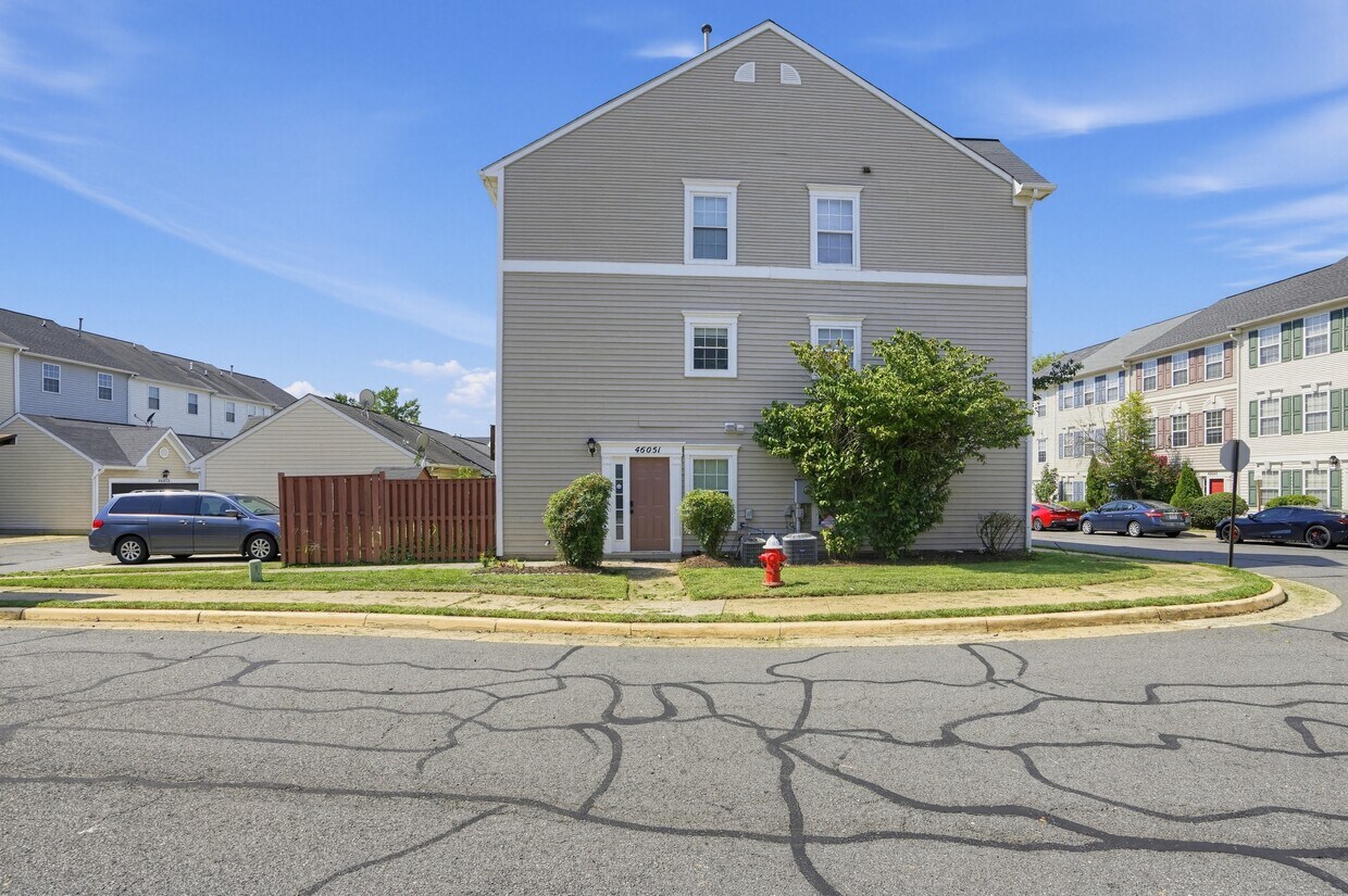 Photo - 46051 Marble Terrace (Sterling, VA)