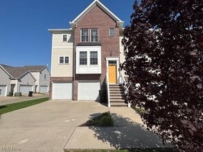 Building Photo - 1913 E 86th St