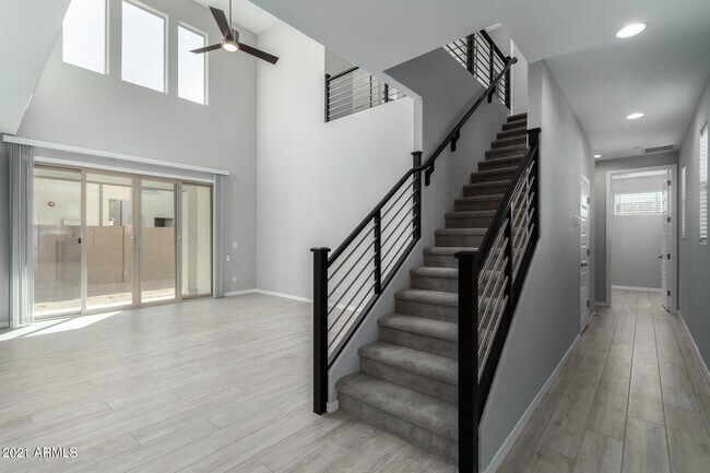 Building Photo - 1835 S Follett Way