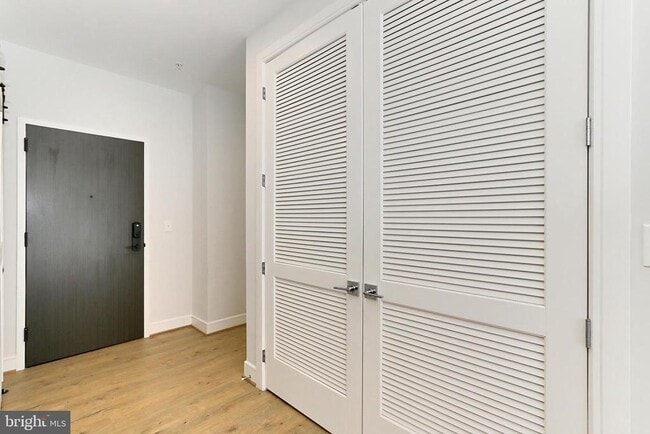 Foto del edificio - 635 Slaters Ln