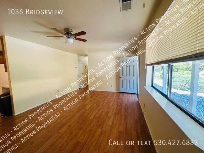 Foto del edificio - 1036 Bridgeview-